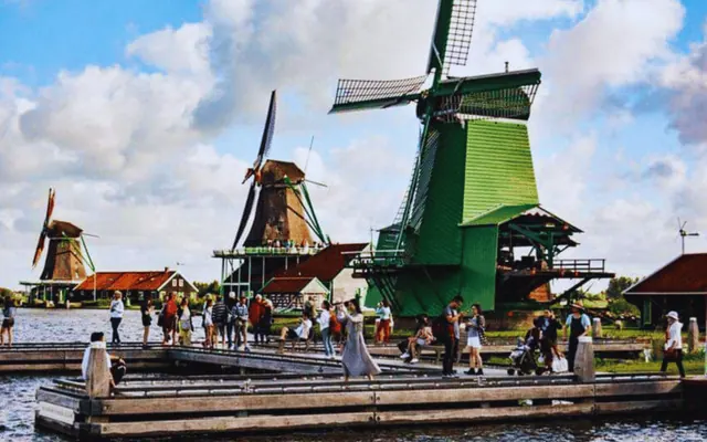 Giethoorn & Zaanse Schans Windmühlen Tagestour