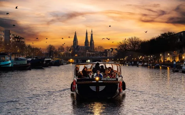 Abendliche Grachtenfahrt (Sonnenuntergang)